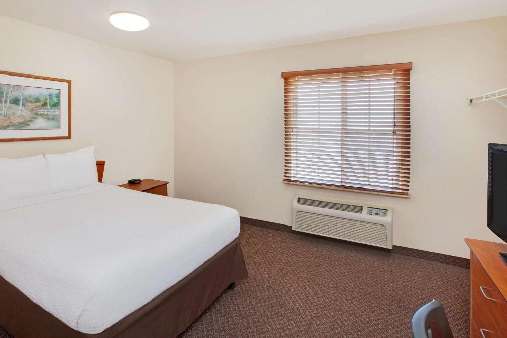 Standard Double Room - Non-Smoking interior
